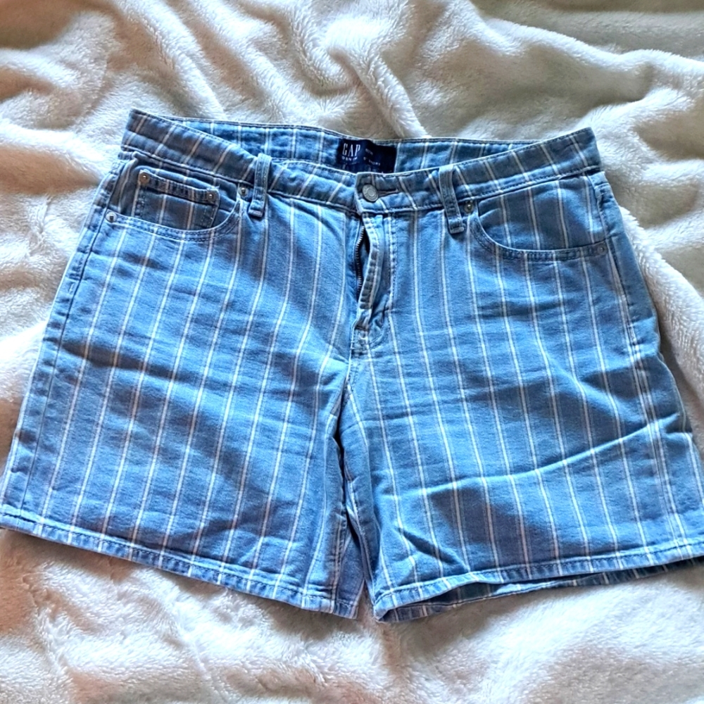 GAP Denim Vertical Stripe 5" Shorts
